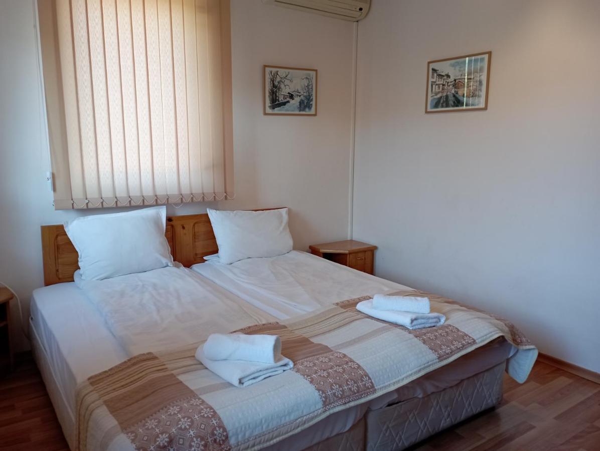 Toncho'S Guest House For 16 Guests Arbanasi Exteriér fotografie